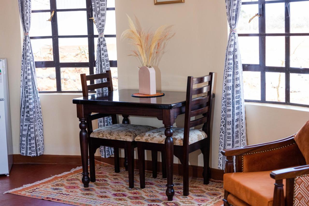 Wild Amboseli Ndovu Cottage. ภายนอก รูปภาพ