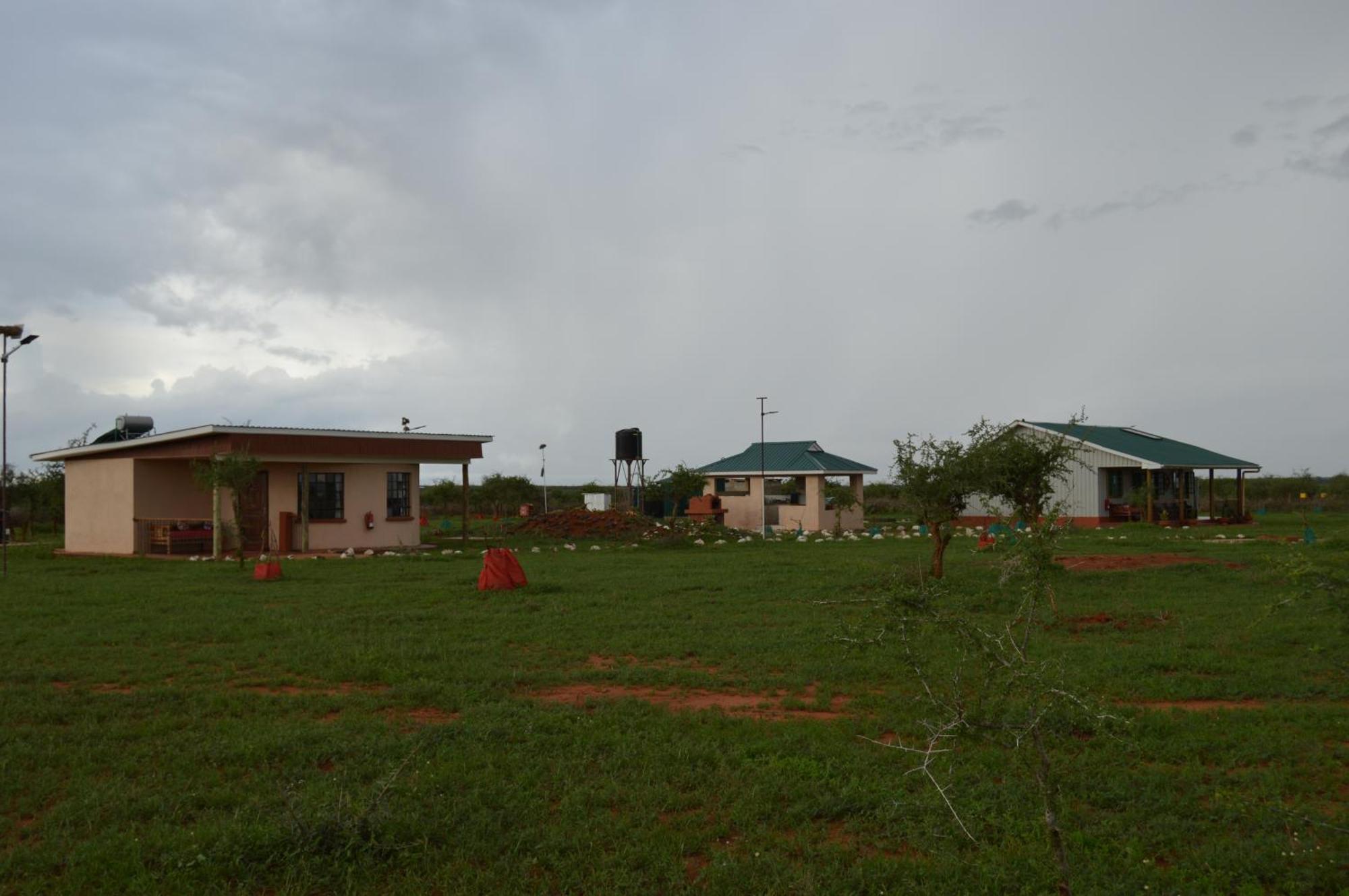 Wild Amboseli Ndovu Cottage. ภายนอก รูปภาพ