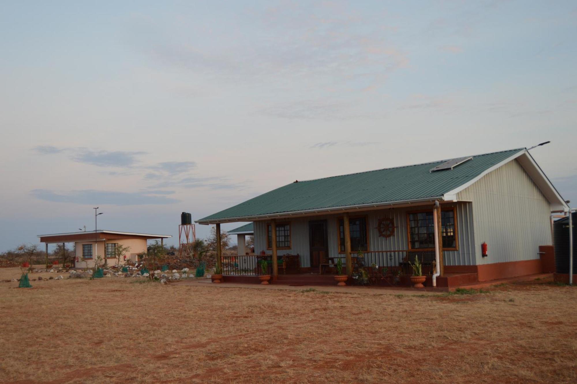 Wild Amboseli Ndovu Cottage. ภายนอก รูปภาพ